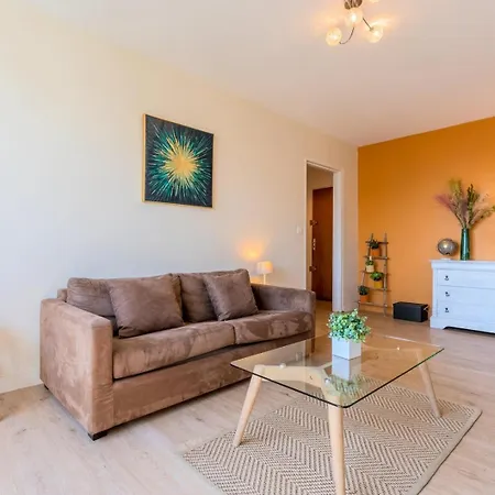 Apartment Bright One Bedroom With Parking La Madeleine (Nord)